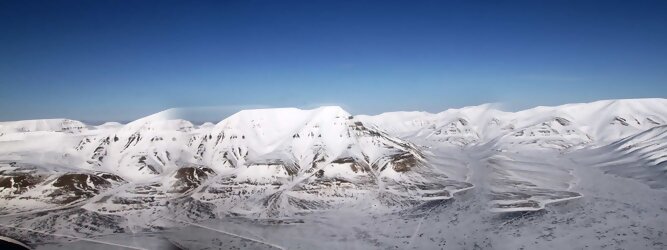 Spitzbergen – Das zerklüftete Land zwischen der Nordsee und - Spitzbergen besteht aus fünf größeren Inseln und zahlreichen kleineren Inseln. Die größte Insel gibt dem gesamten Archipel seinen Namen. Spitzbergen heißt auf Norwegisch seit 1925 Svalbard, auf Deutsch ist dies jedoch unbemerkt geblieben. Die beliebtesten Orte für Spitzbergen Ferien, locken mit besten Angebote für Hotels und Ferienunterkünfte mit Werbeaktionen, Rabatten, Sonderangebote für Spitzbergen